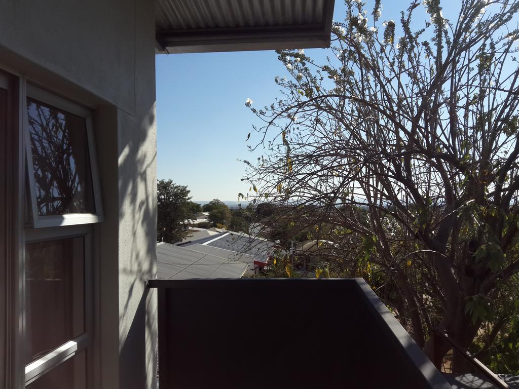 Hotel Suiderhof Self-Catering Windhoek Exterior foto