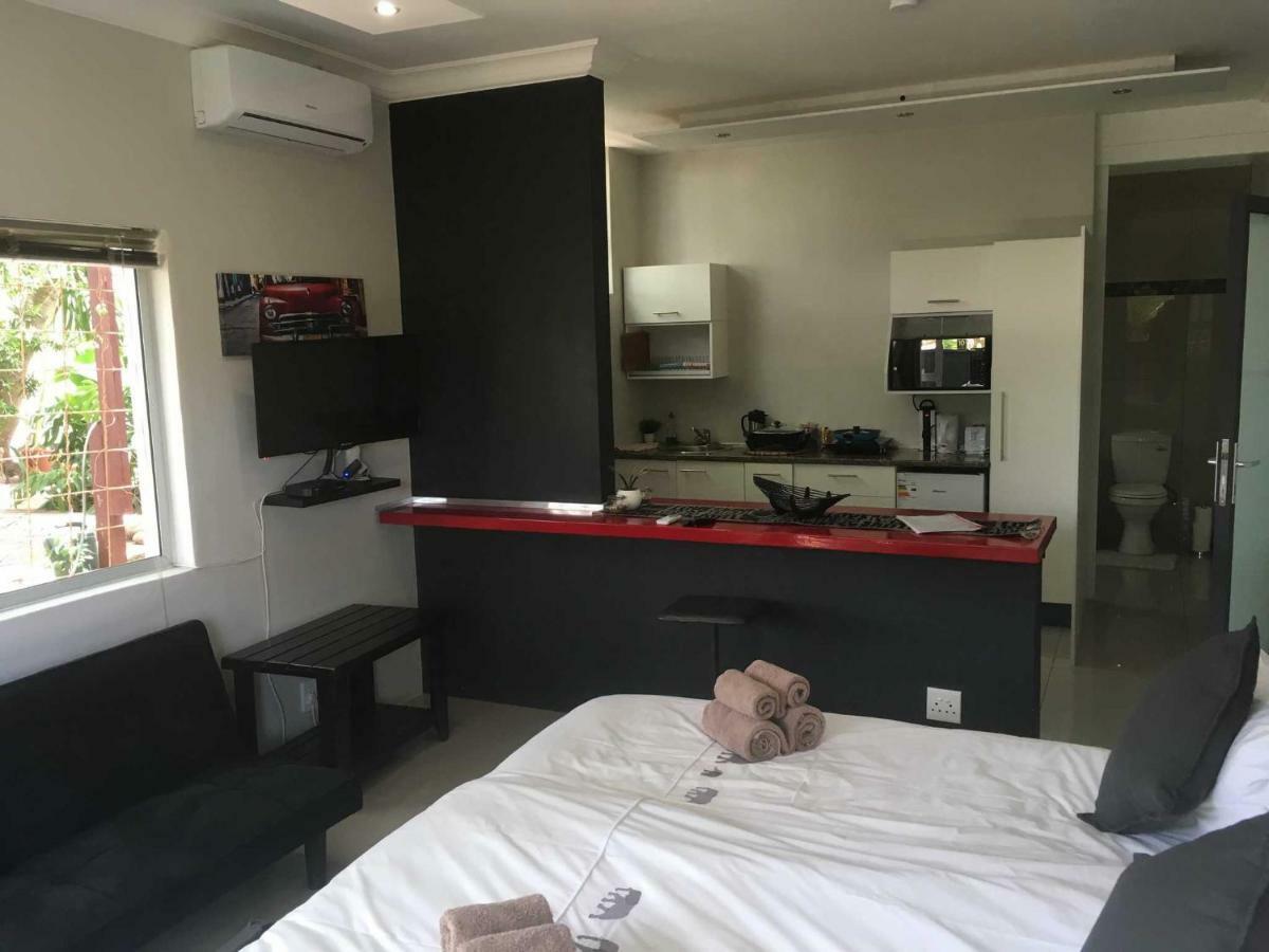 Hotel Suiderhof Self-Catering Windhoek Exterior foto
